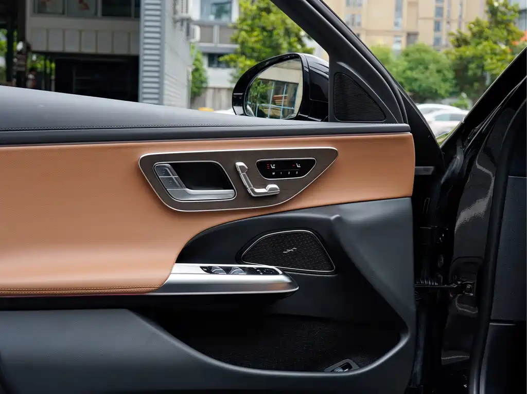 Mercedes-Benz E 350 e L Plug-in Hybrid Sedan