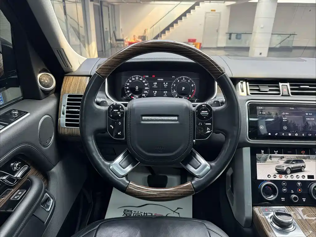 Range Rover 2018 3.0 SC V6 Vogue Heritage Edition