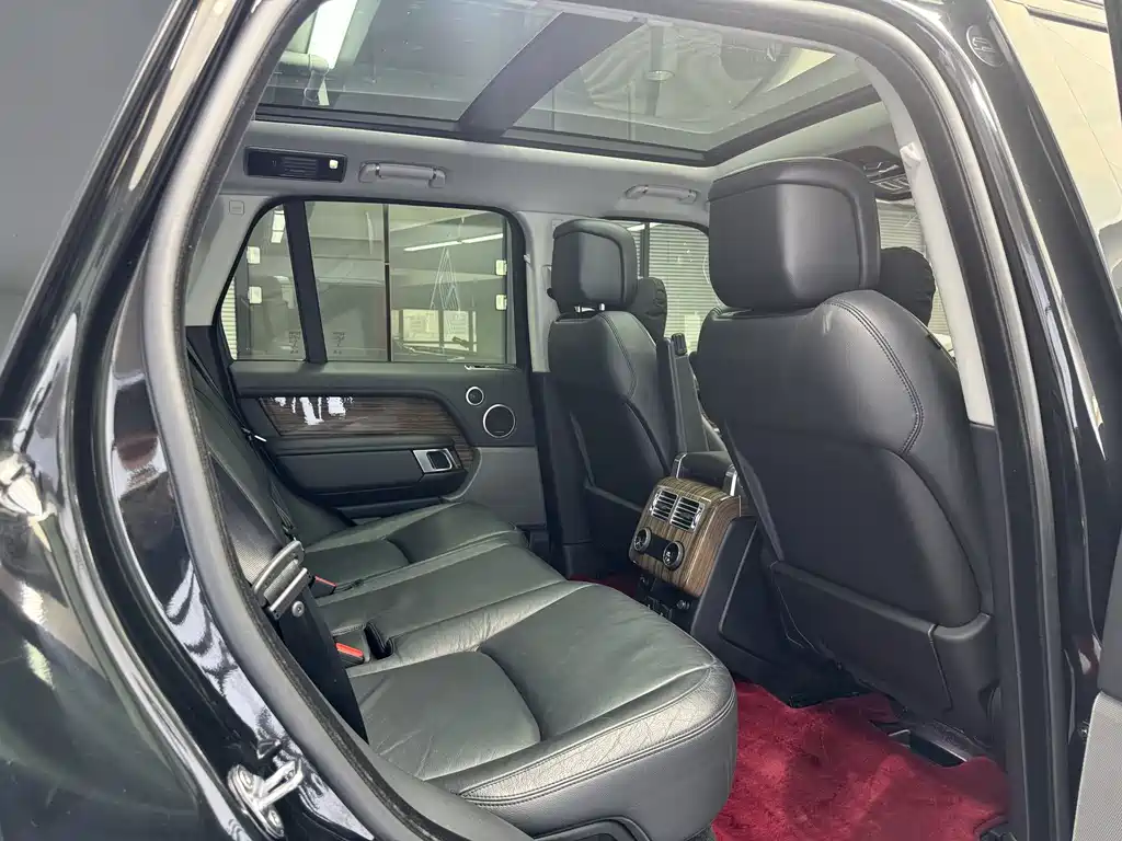 Range Rover 2018 3.0 SC V6 Vogue Heritage Edition