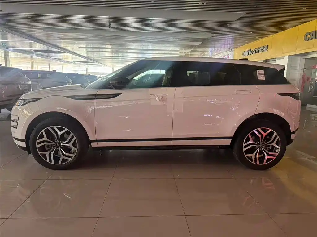 Range Rover Evoque L SE 2026
