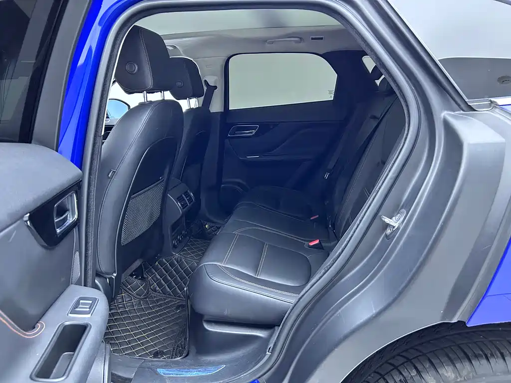 Jaguar F-PACE 2018 2.0T RWD Urban Prestige Edition