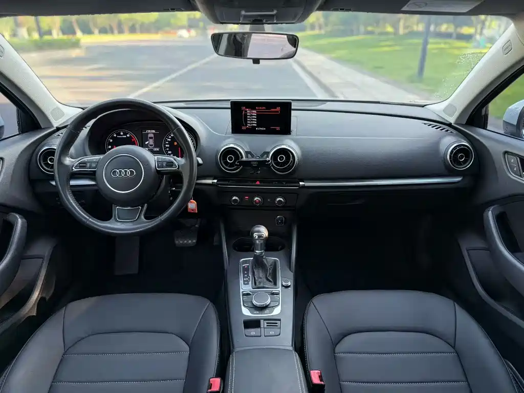 Audi A3 2016 Limousine 35 TFSI Premium