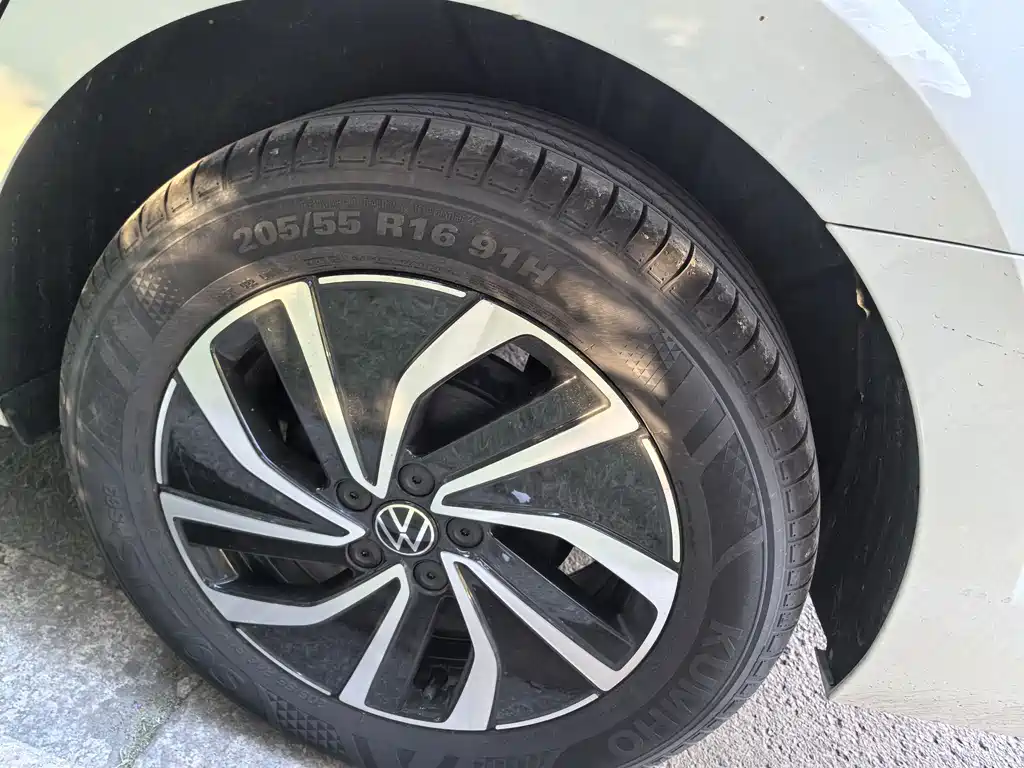 Volkswagen Lavida 2025 New Sharp 1.5L Outstanding Wish Edition