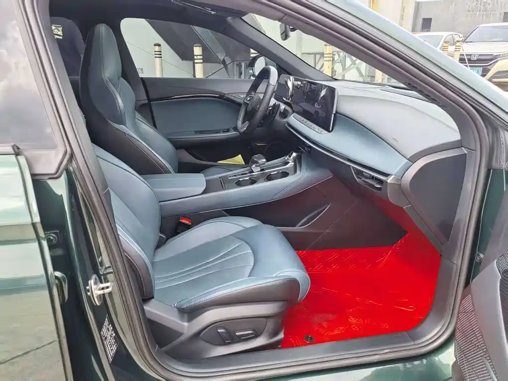 MG7 2023 2.0T Automatic Trophy+ Edition