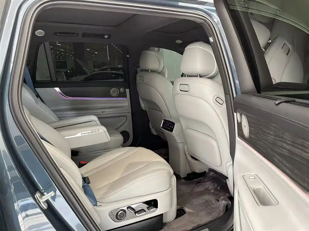 AITO M9 2024 EREV Ultra Edition 42kWh 6-Seater