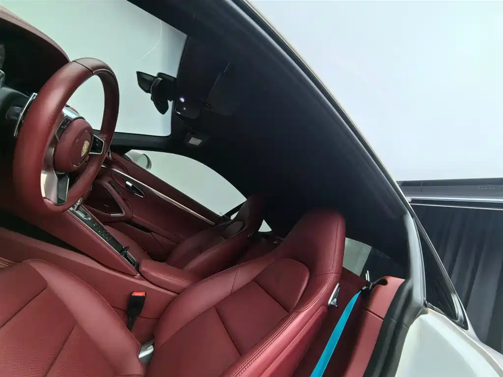 Porsche 718 Cayman 2.0T 2022
