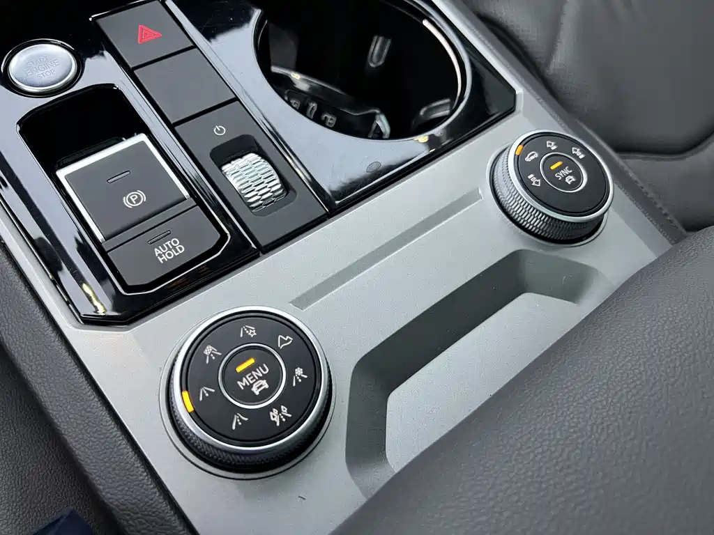 Volkswagen Touareg 2021 2.0TSI R-Line