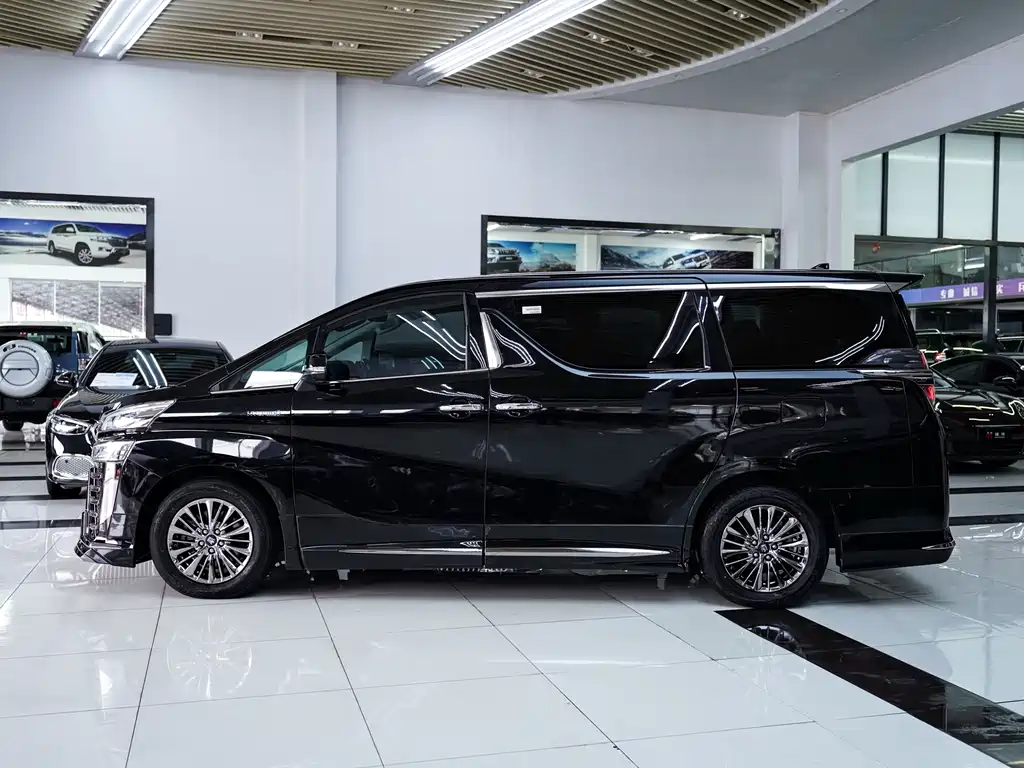 Velfire 2021 皇冠 Hybrid 2.5L HV Luxury Edition