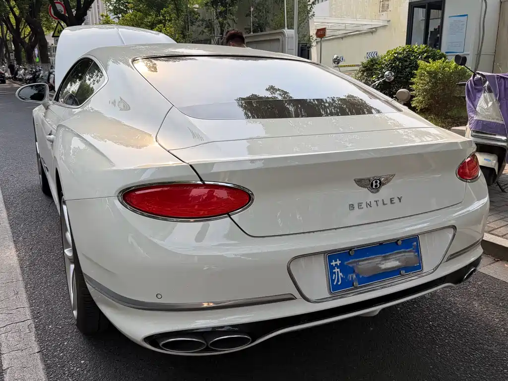 Bentley Continental GT V8 2022 4.0T
