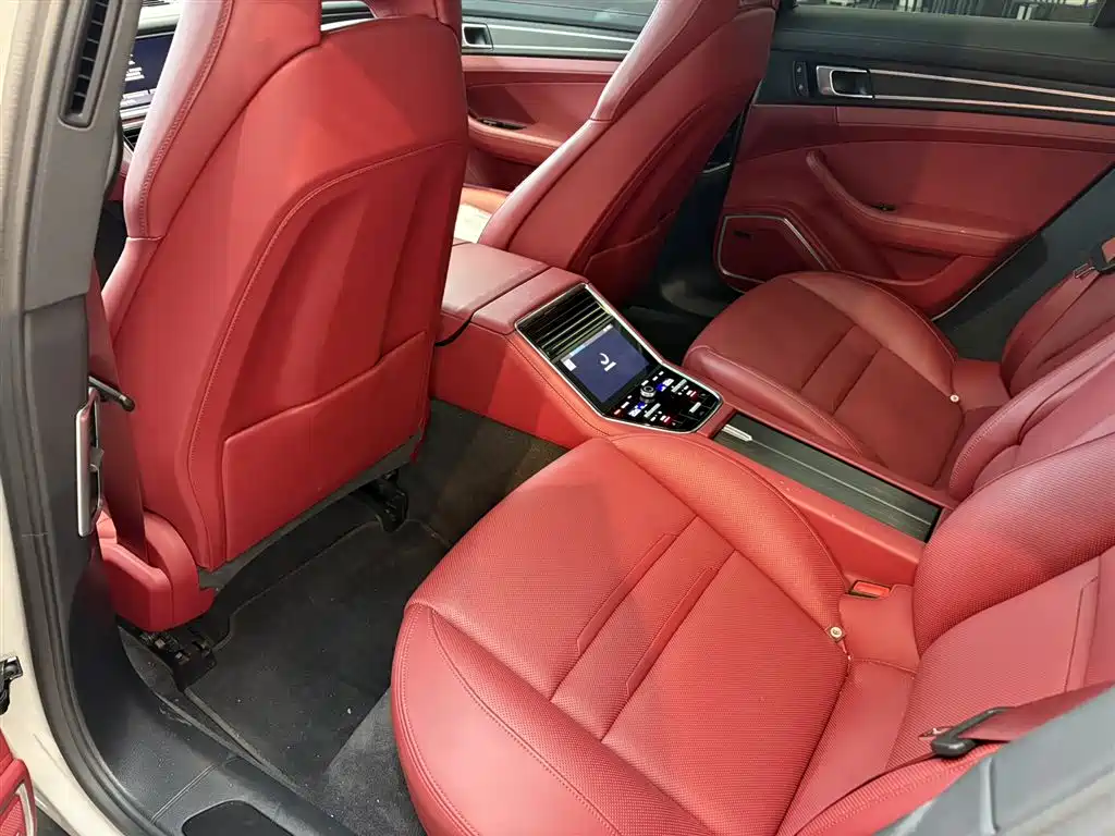 Porsche Panamera 2023 2.9T
