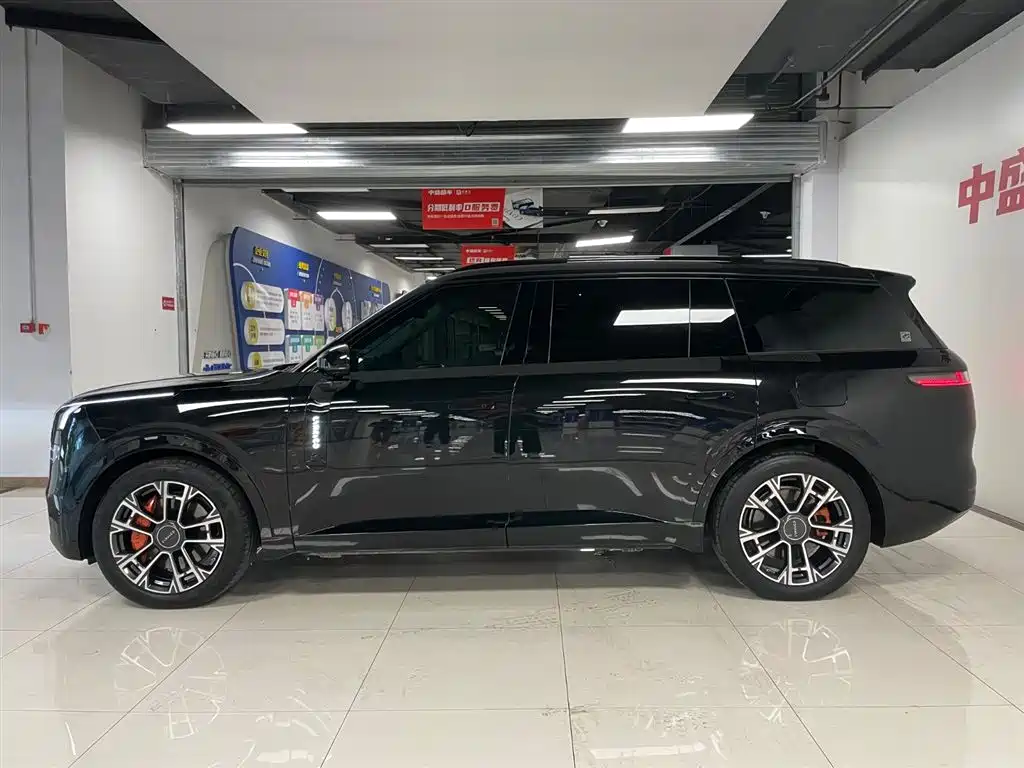 Lynk & Co 900 2025 2.0T Ultra 6-Seater