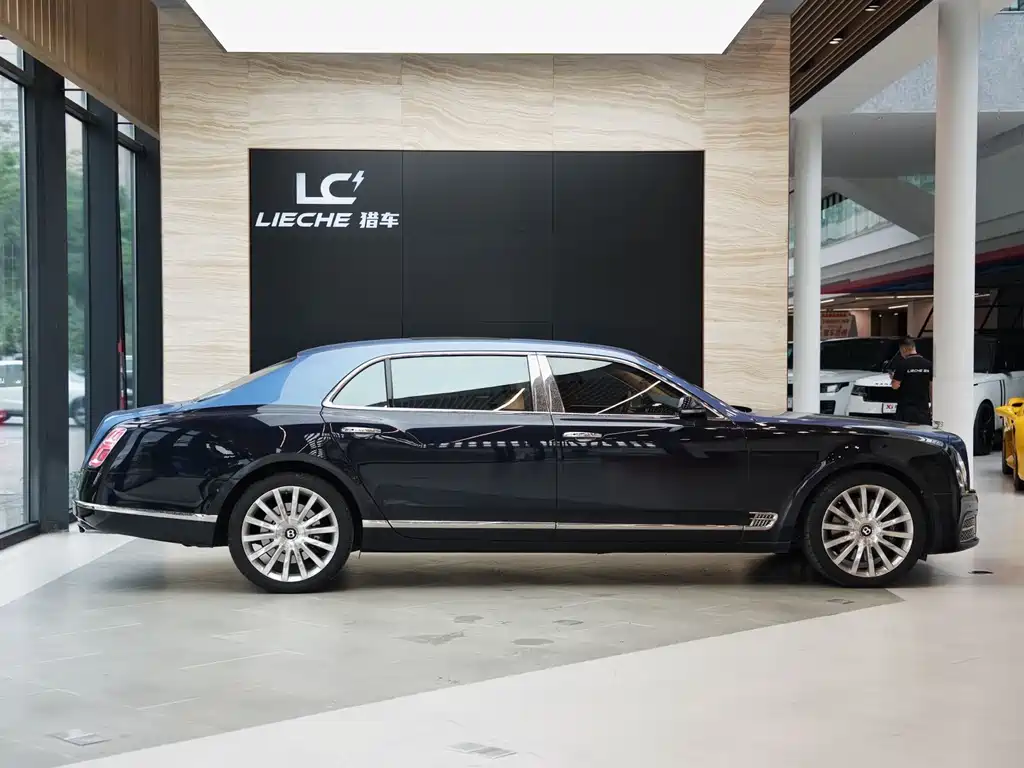 Bentley Mulsanne 2017 6.8T Extended Wheelbase