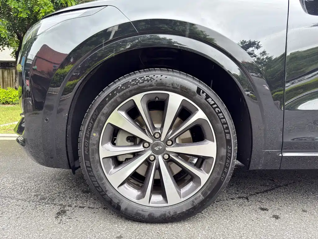Li Auto ONE 2021 Extended-Range 6-Seater
