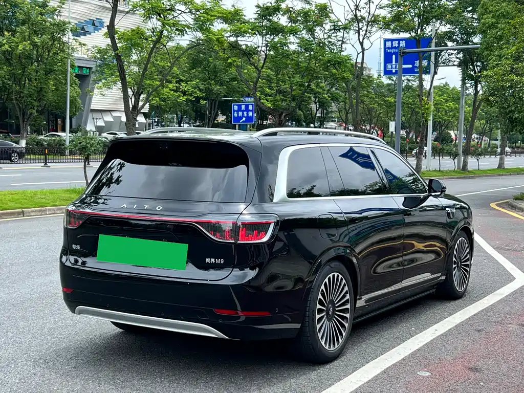 AITO M9 2025 Extended Range Max 52kWh 6-Seater (192-line LiDAR)