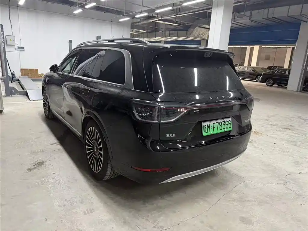 AITO M9 2025 EREV Ultra 52kWh 6-Seater with 192-Line LiDAR