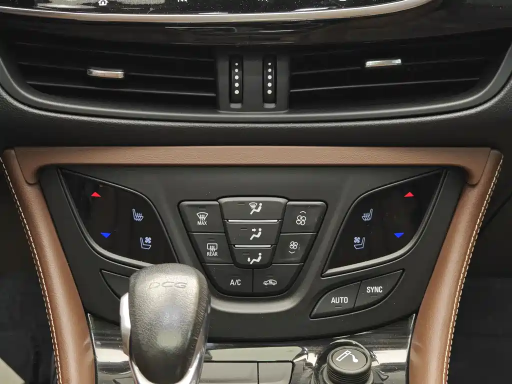 Buick Envision Plus 2021 532T FWD Luxury