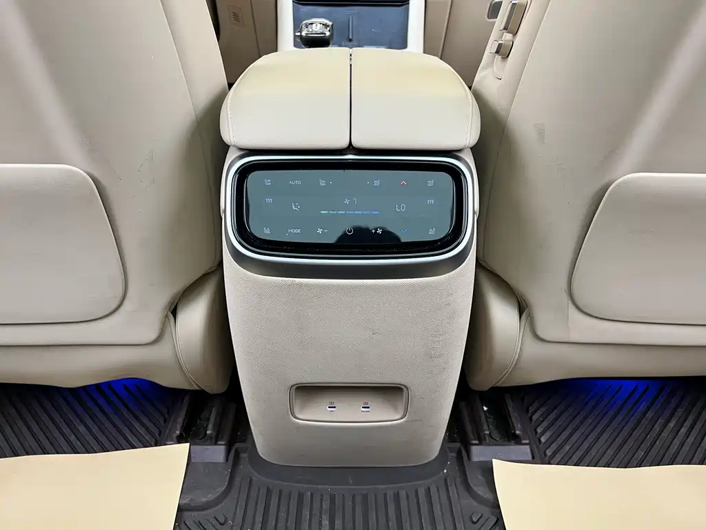 AITO M7 2024 1.5T RWD Plus Edition 5-Seater