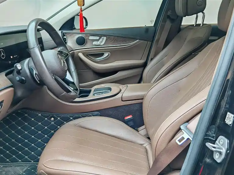 Mercedes-Benz E-Class E 350 e Plug-in Hybrid Sedan