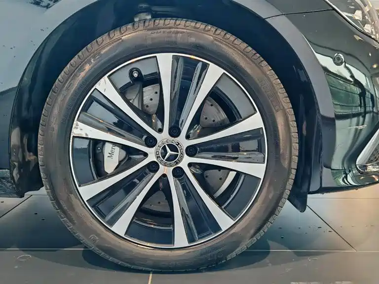 Mercedes-Benz E-Class E 350 e Plug-in Hybrid Sedan