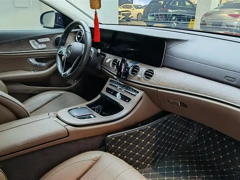 Mercedes-Benz E-Class E 350 e Plug-in Hybrid Sedan