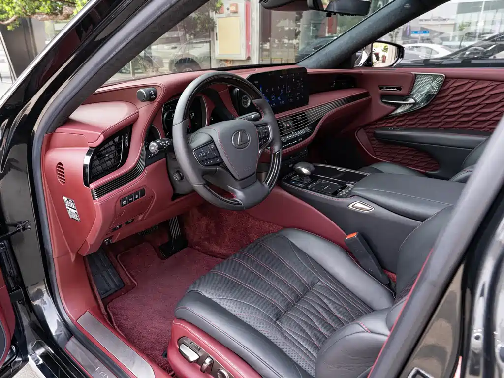 Lexus LS 500h Executive Edition 2021
