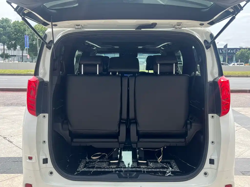 Alphard 2018 Facelift 3.5L Deluxe