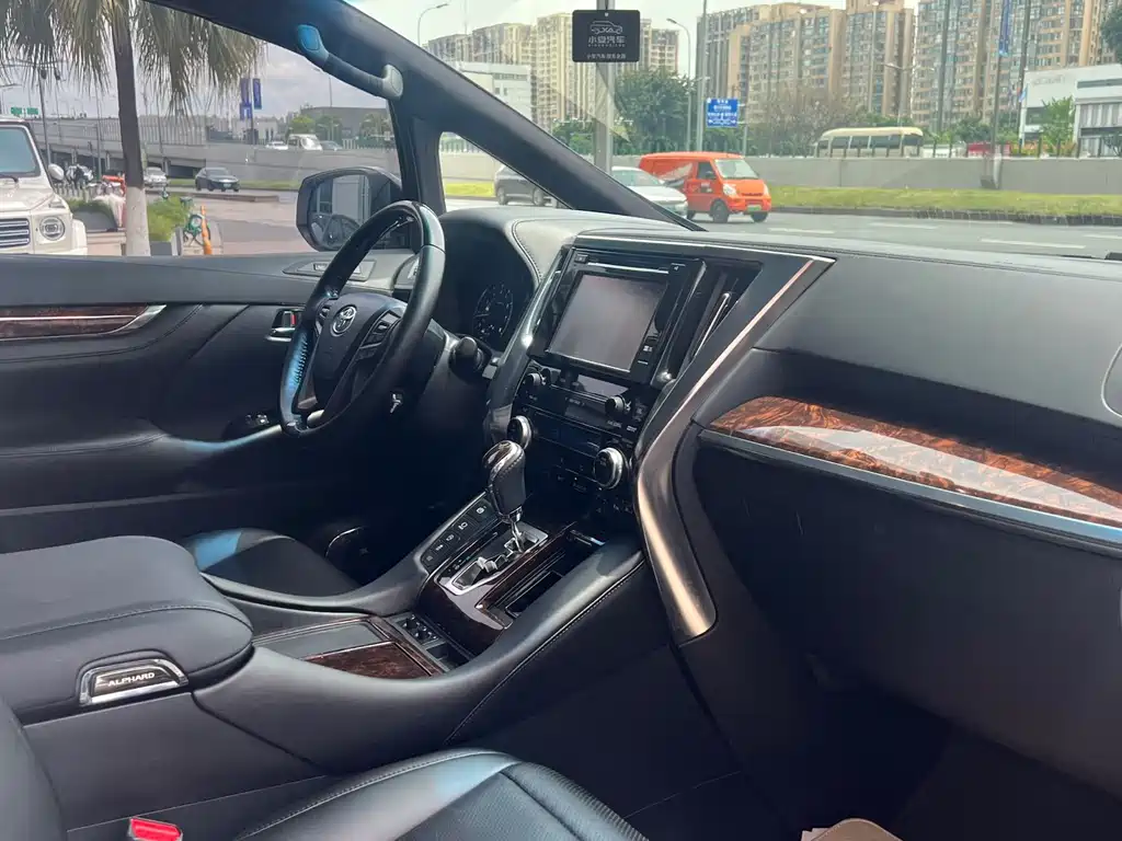 Alphard 2018 Facelift 3.5L Deluxe