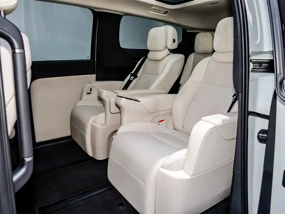 Li Auto MEGA 2025 Ultra Smart Refresh Edition