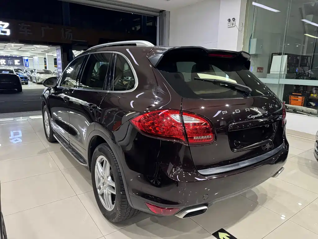 Porsche Cayenne S 2011