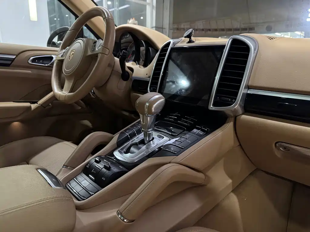 Porsche Cayenne S 2011