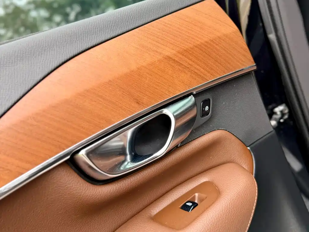 Volvo XC90 2022 B6 Momentum 7-seater