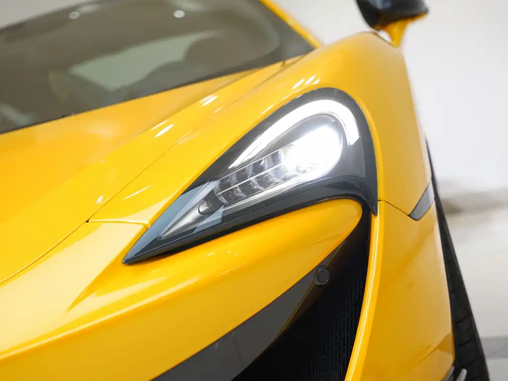 McLaren 570GT 2016 Coupe