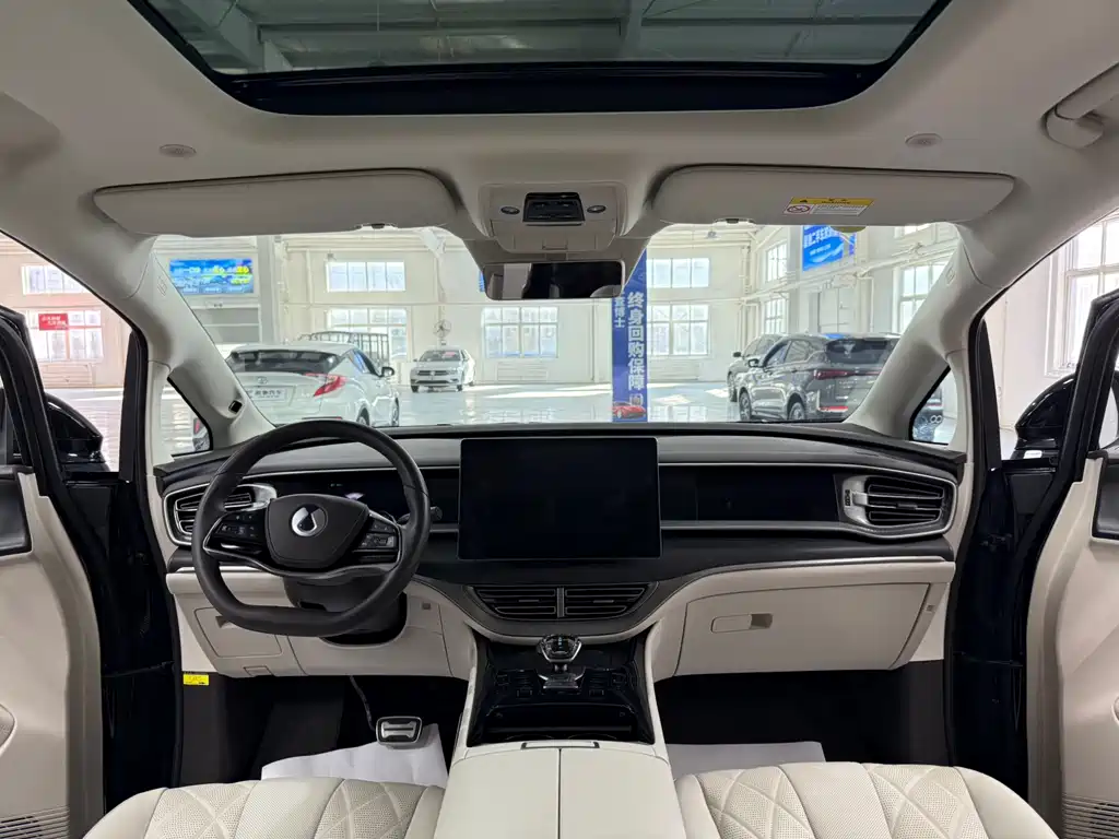 Denza D9 2025 DM-i Intelligent Driving Edition 1020 AWD Flagship