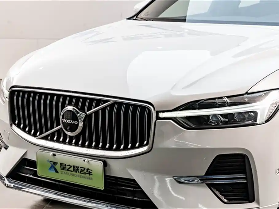 Volvo XC60 Plug-in Hybrid 2023 T8 PHEV Long Range AWD Luxury Plus