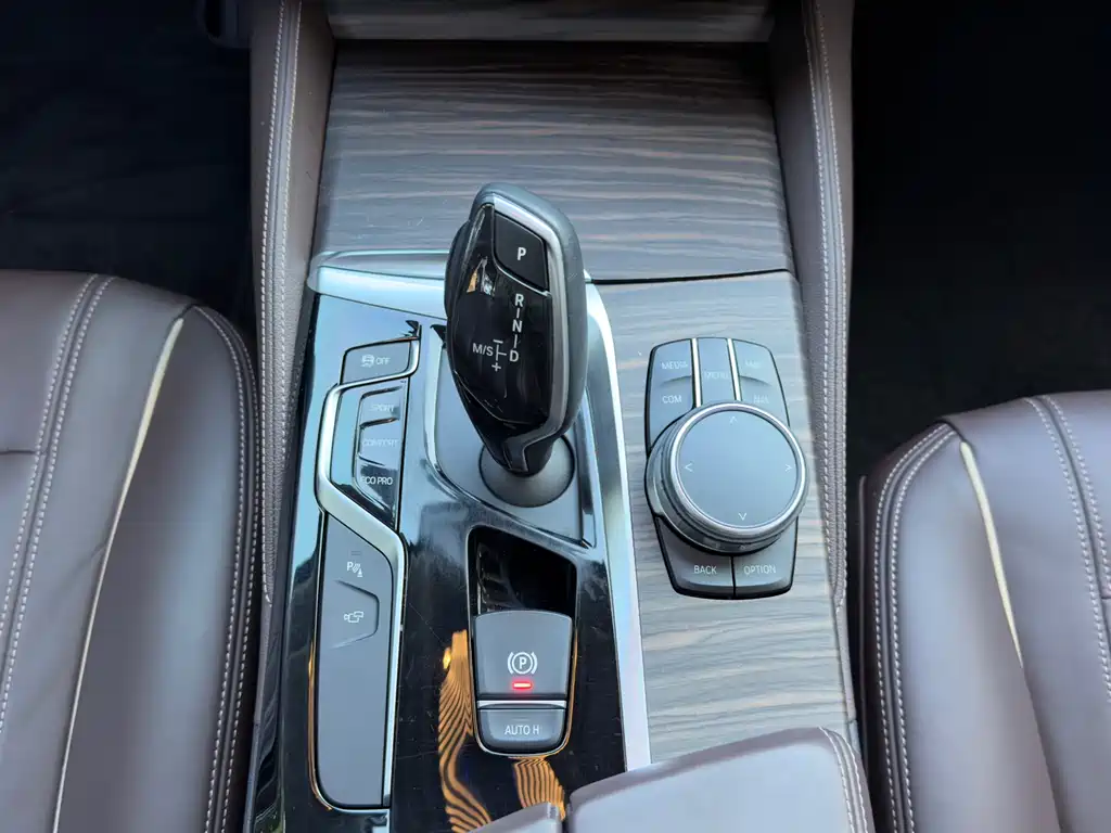 BMW 5 Series 2018 Facelift 530Li Leading Edition Luxury Package