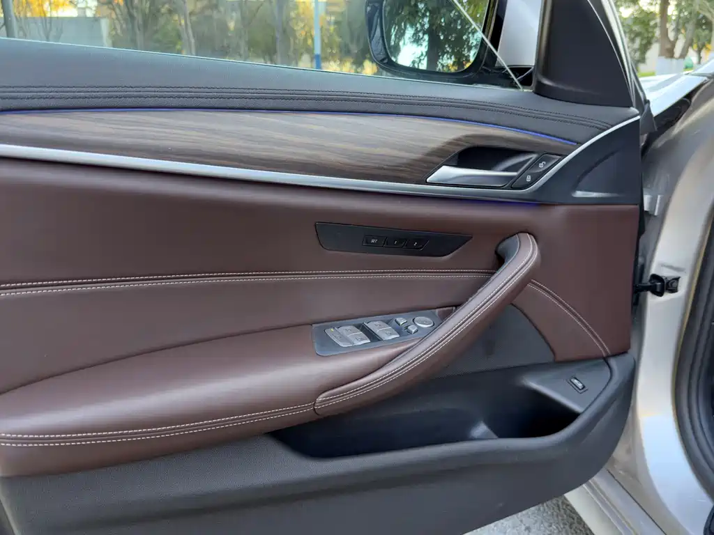 BMW 5 Series 2018 Facelift 530Li Leading Edition Luxury Package