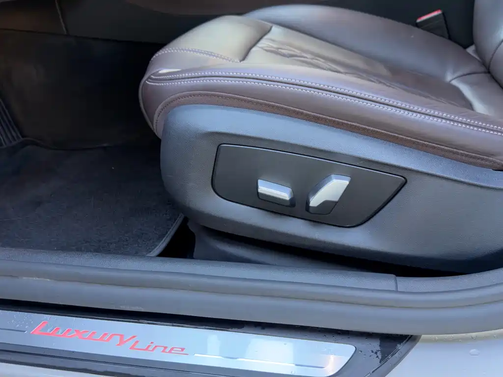 BMW 5 Series 2018 Facelift 530Li Leading Edition Luxury Package