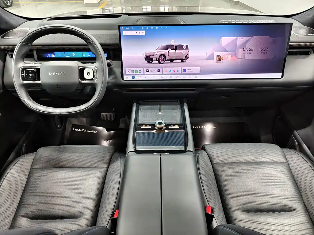 Lynk & Co 900 2025 2.0T Ultra 6-Seater