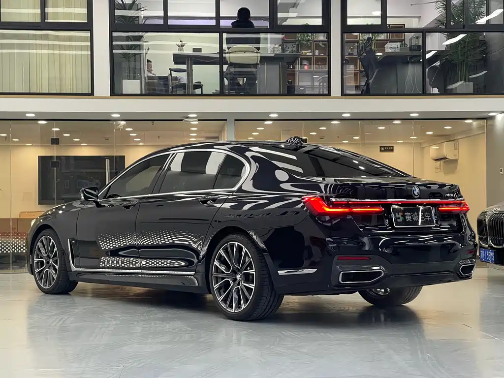 BMW 7 Series 2021 740Li Leading Edition M Sport Package
