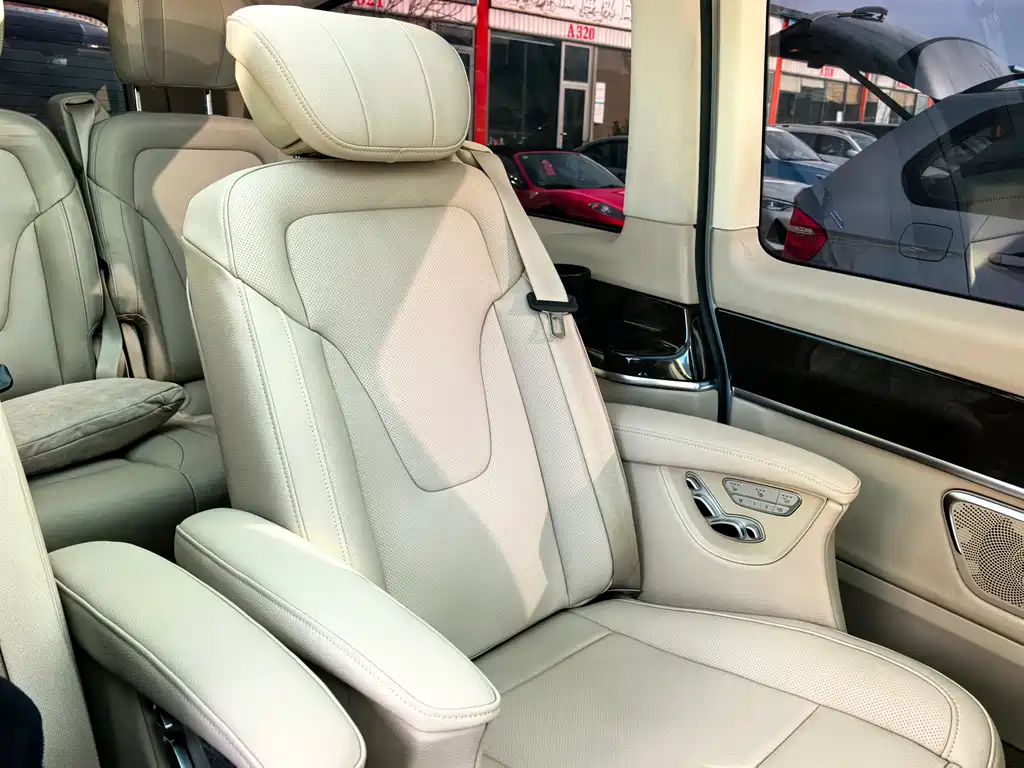 Mercedes-Benz V 260 L Exclusive (2016)