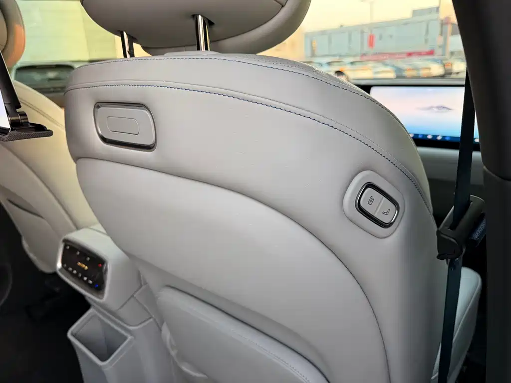 AITO M9 2024 Extended-Range Ultra 52kWh 6-Seater