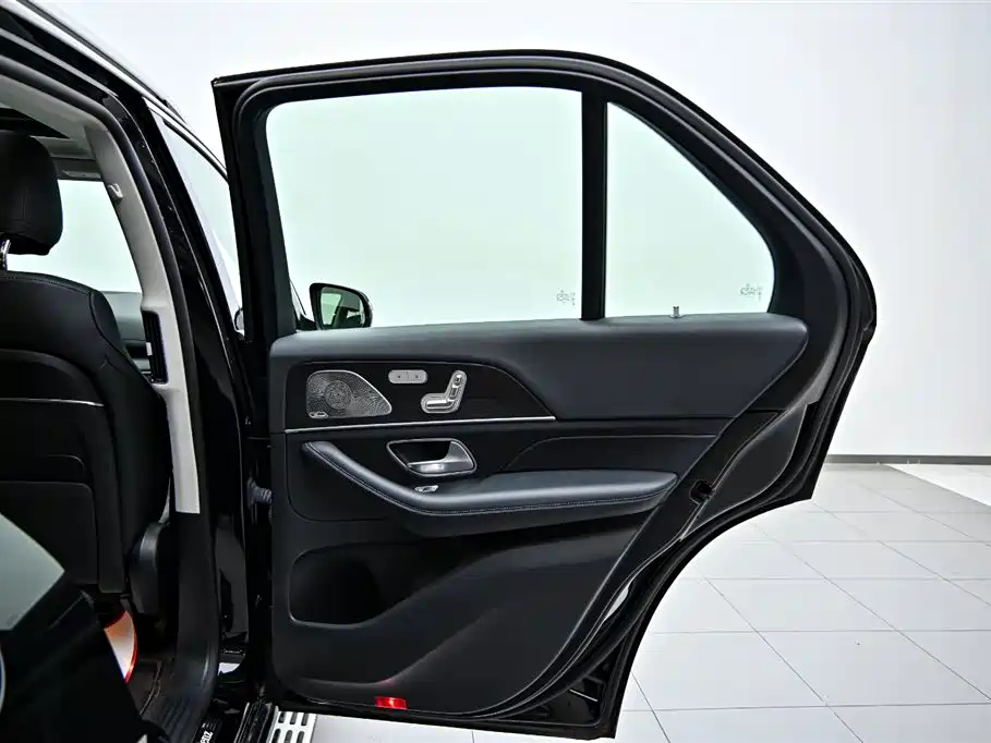 Mercedes-Benz GLE 450 4MATIC Luxury (2024)