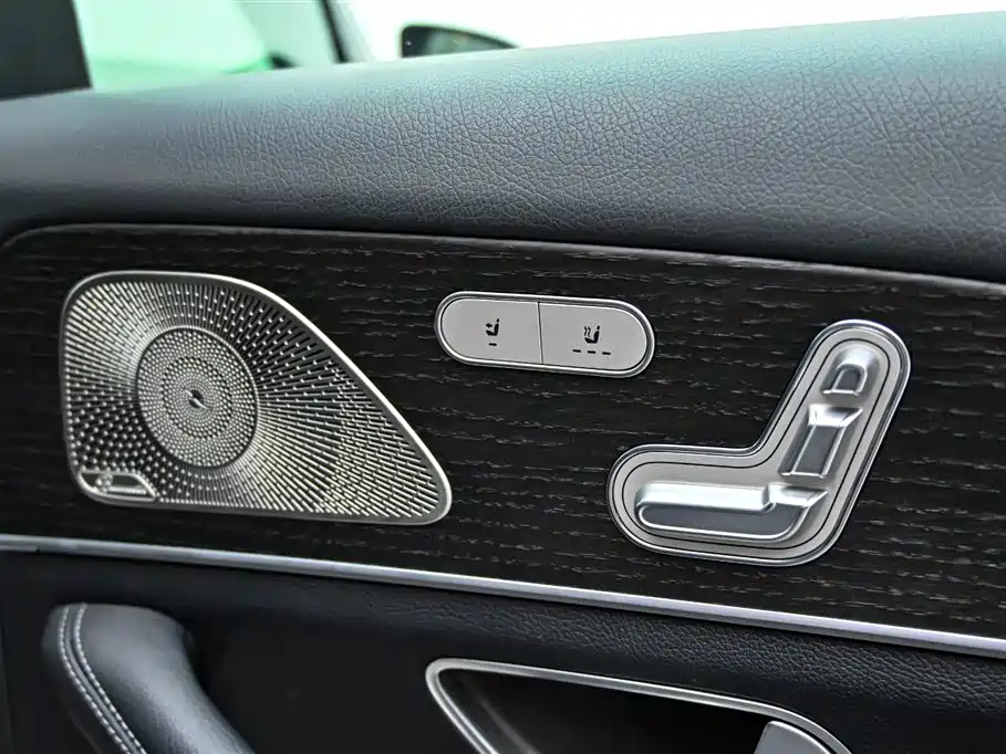 Mercedes-Benz GLE 450 4MATIC Luxury (2024)
