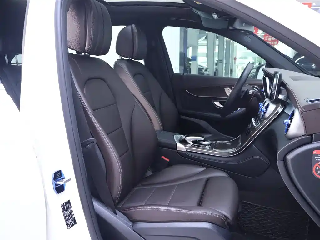 Mercedes-Benz GLC 300 4MATIC Dynamic 2017
