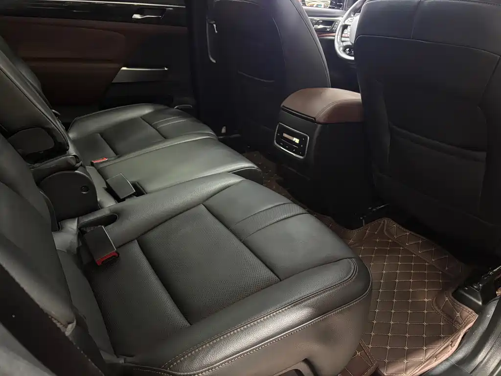 GAC Trumpchi GS8 2017 320T 2WD Luxury Smart Connect Edition (7-Seater)
