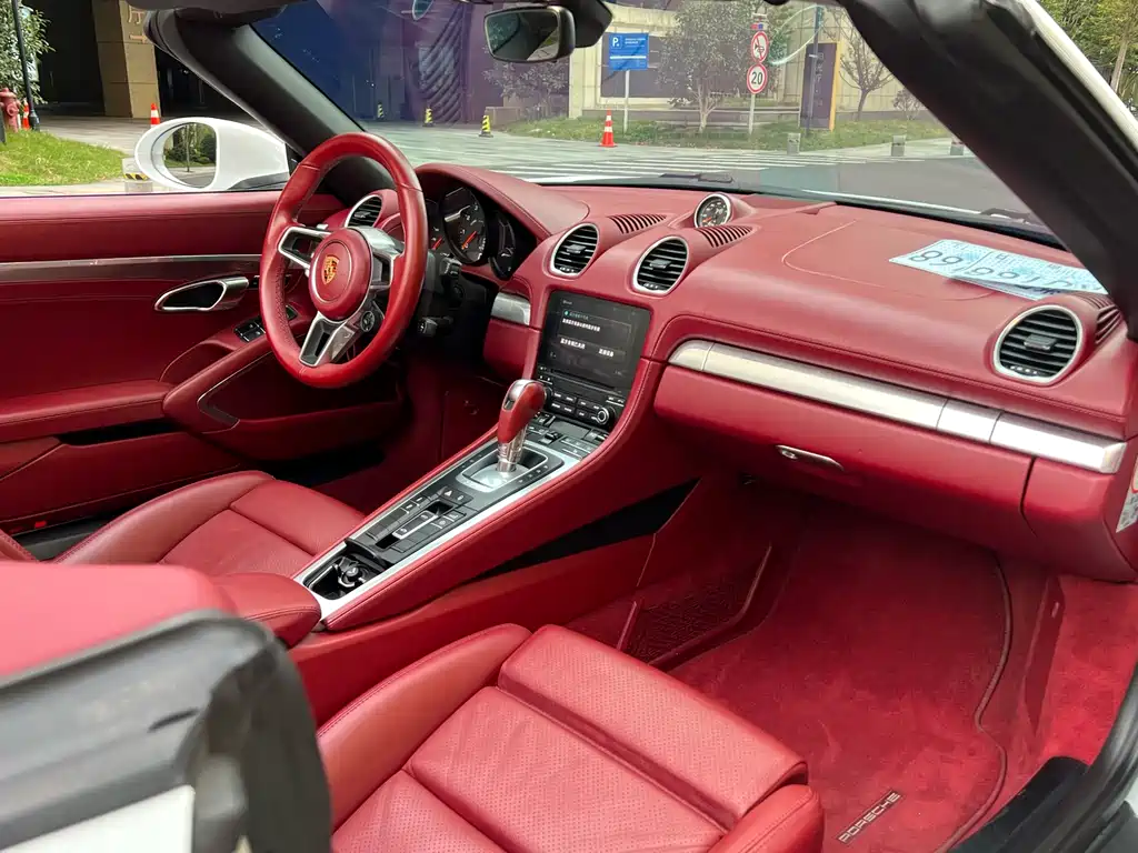 Porsche 718 Boxster 2.0T