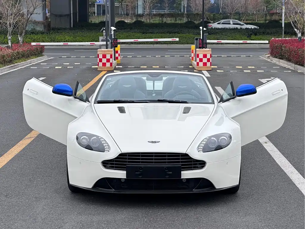 2017 Aston Martin V8 Vantage S 4.7L British Limited Edition Roadster