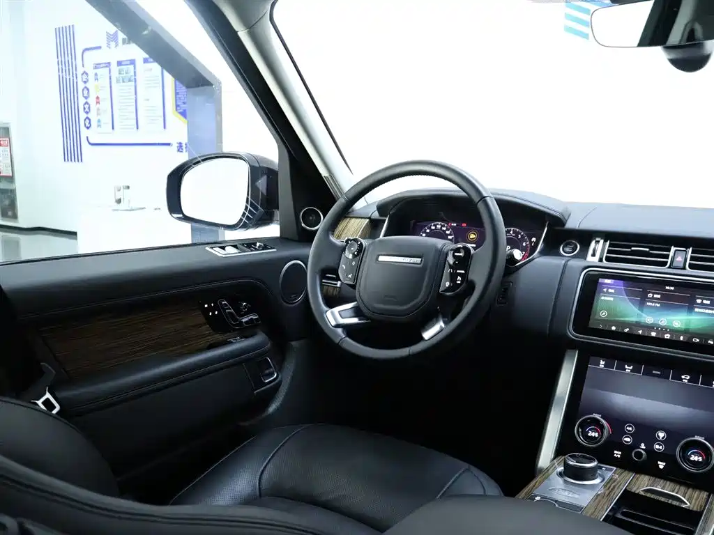 Range Rover 2019 3.0 Supercharged V6 Long Wheelbase