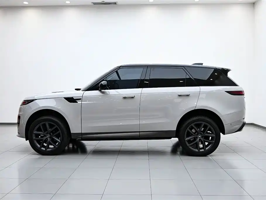 Range Rover Sport 2023 400PS Dynamic SE
