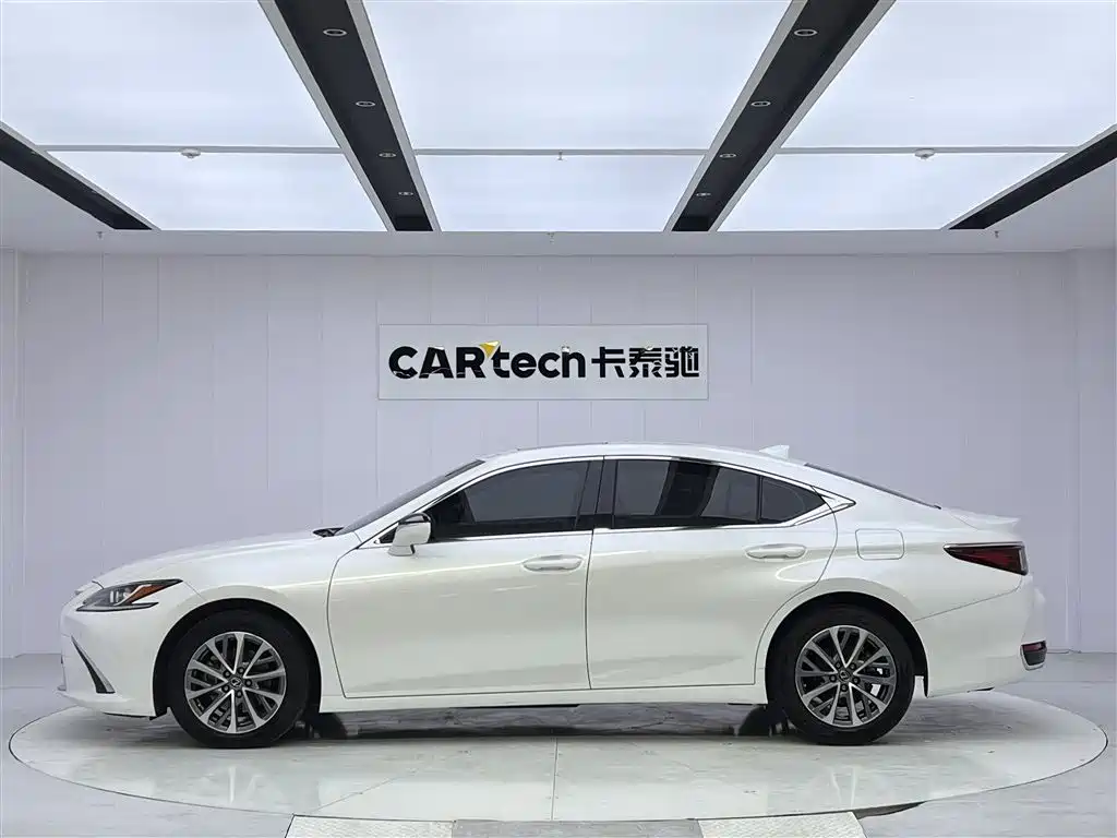 Lexus ES 2022 200 Excellence Edition